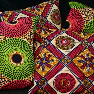 poduszki afrykańskie tkaniny